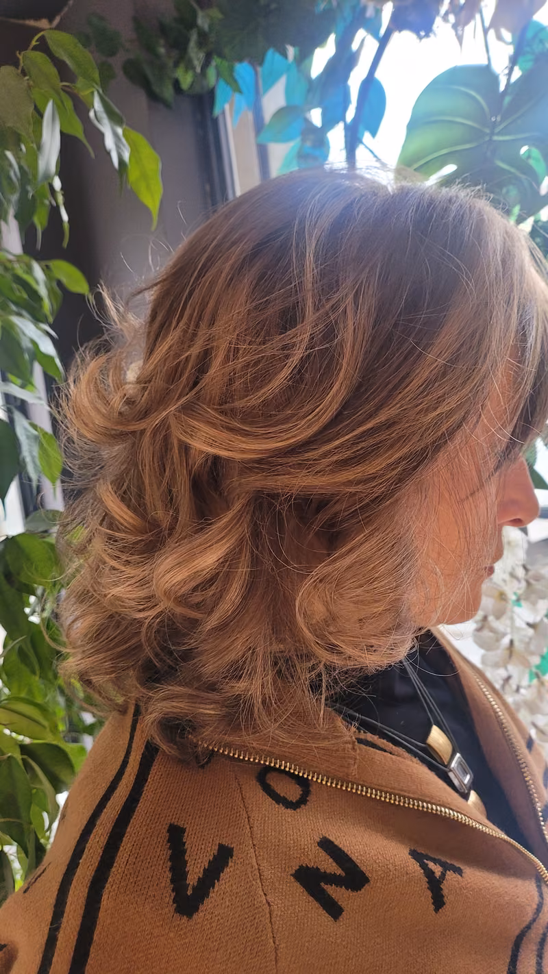 Chioma luminosa e sana: risultato Love Hair a Pozzo d'Adda